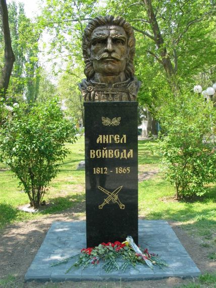 Паметник на Ангел войвода в Първомай